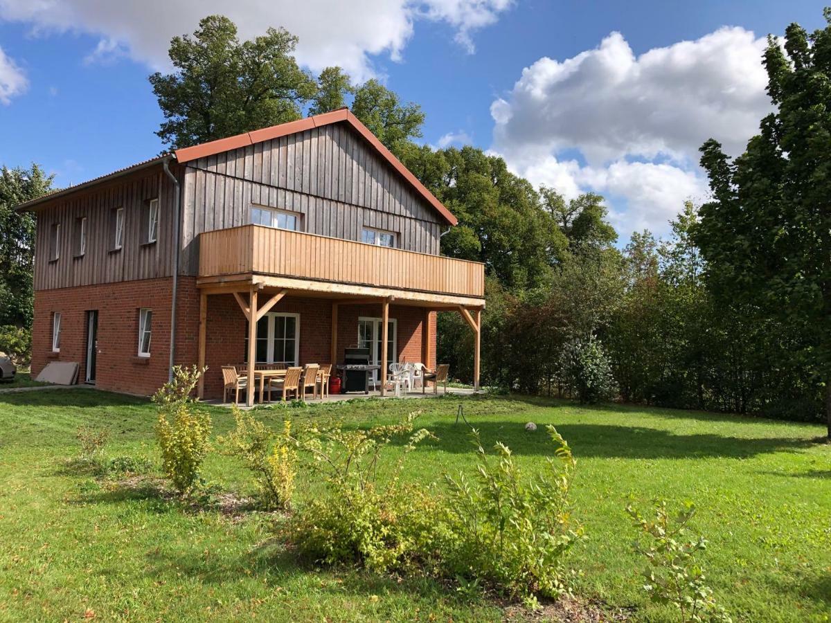 Farm-Chalet Renzow Exterior photo